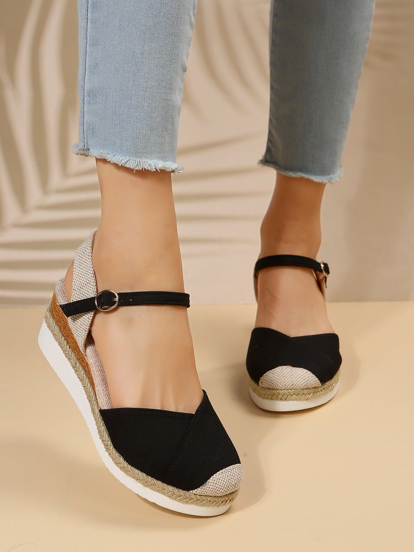 Emily | Elegantes Sandalias de Cuña Casual con Punta Cerrada 6