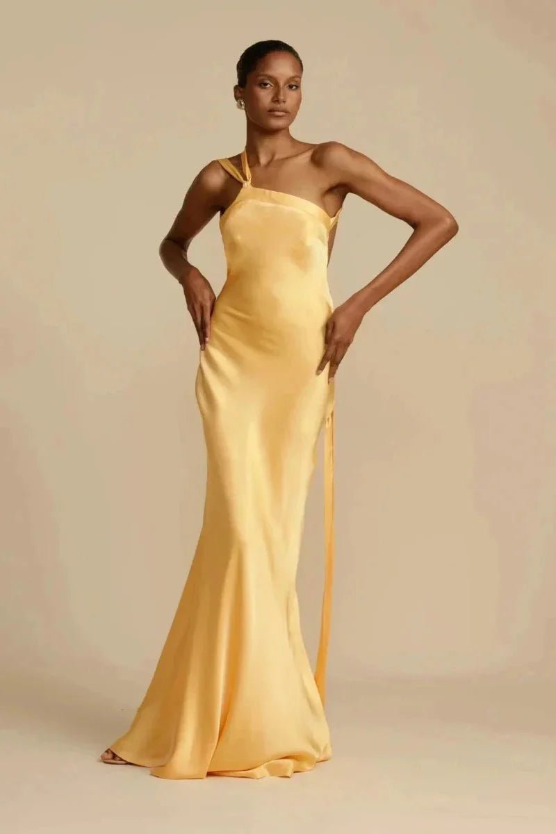 Indira | Elegante Vestido de Noche Asimétrico Satinado - Noa Lagos